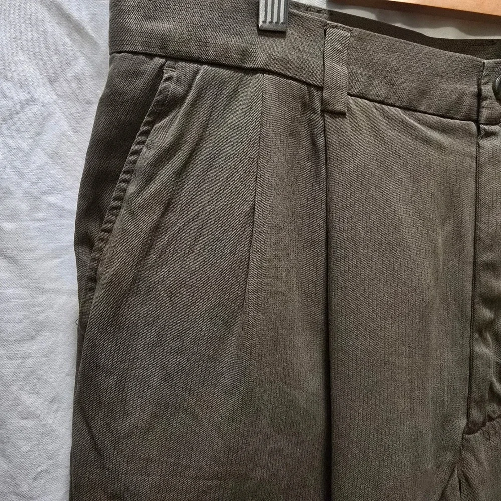 Caribbean Joe Army GreenMens Silk Pleated Relaxed Fit Shorts Olive Green 34
